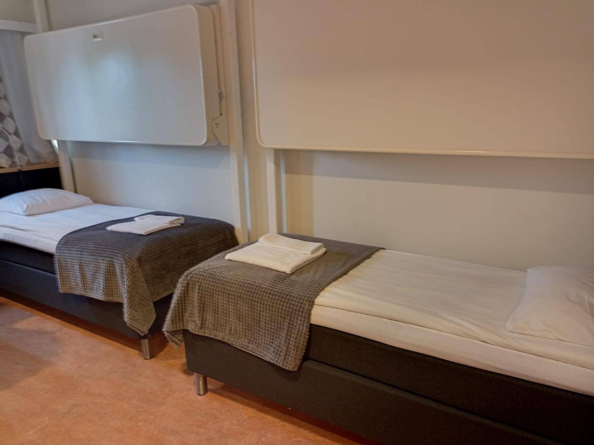 Hotel Tikkurila Vantaa Extérieur photo