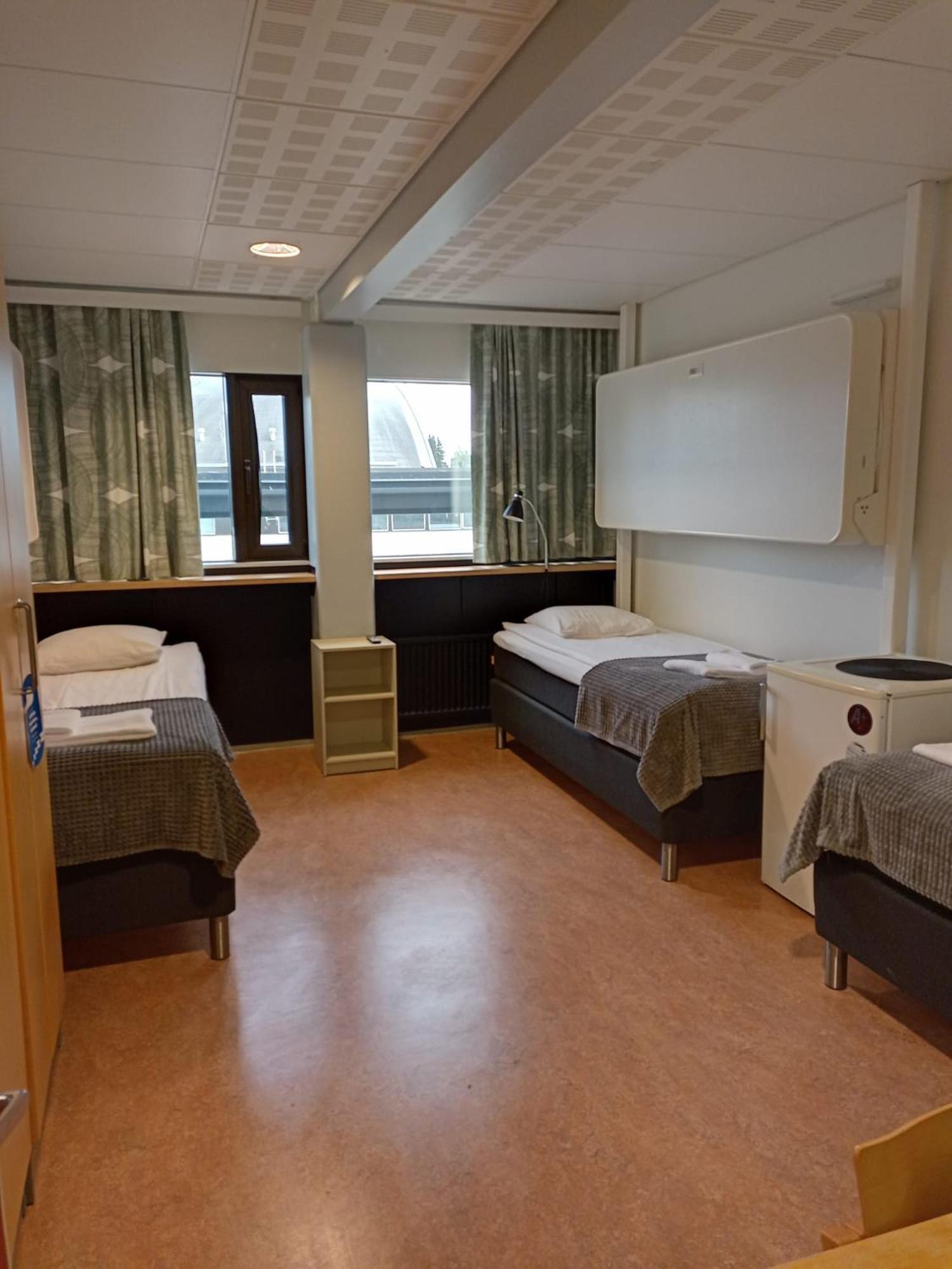 Hotel Tikkurila Vantaa Extérieur photo